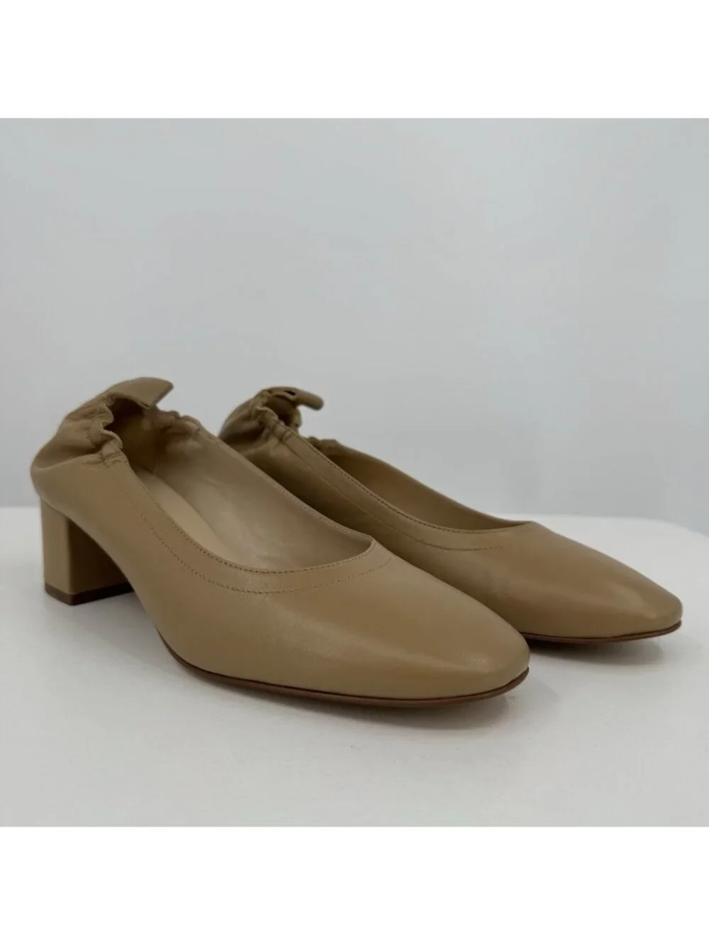 Everlane Italian Leather Day Heel Light Taupe 8 Women's Elastic Back Comfort
